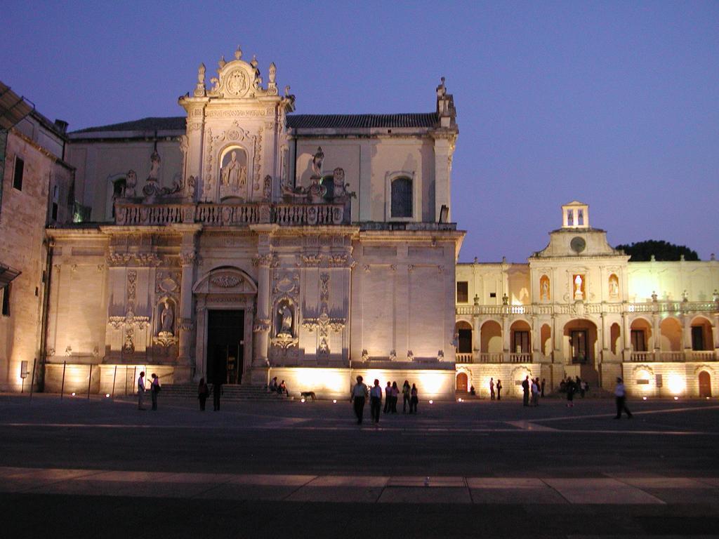 David House * Lecce